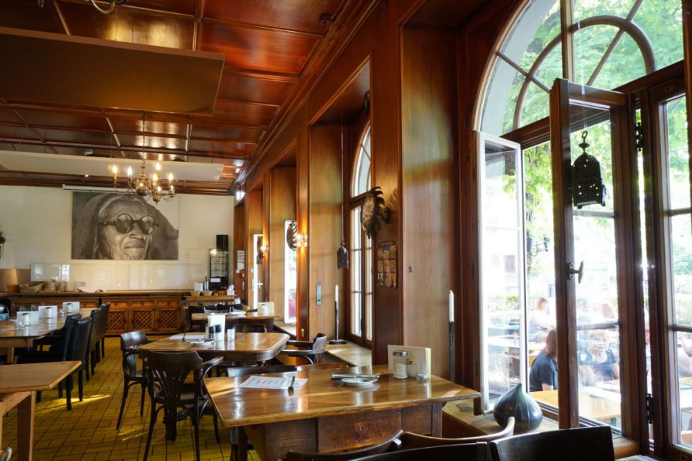 Enjoy your time in our restaurant - Paradies Freiburg